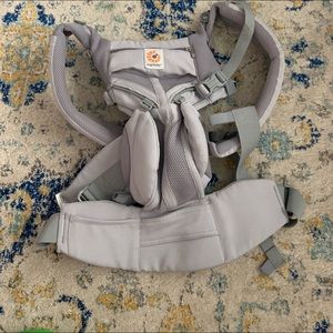 Ergo baby carrier
